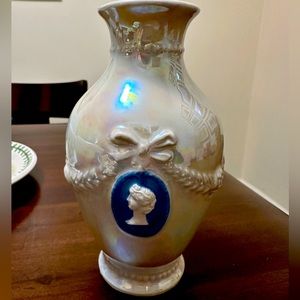 Vintage hand painted opalescent cameo vase